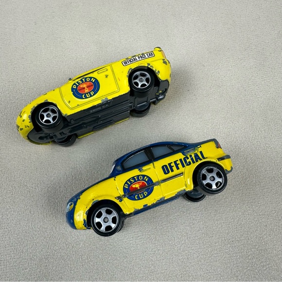Disney Pixar Cars Piston Cup Official And  Pace Car Diecast - Picture 4 of 7
